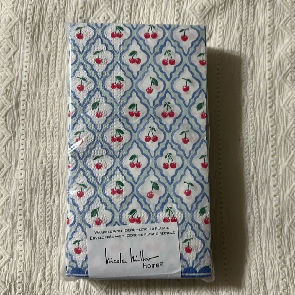 nicole miller Home 40 x 1pk Guest Paper Towel Napkins White Blue Cherry Trellis
